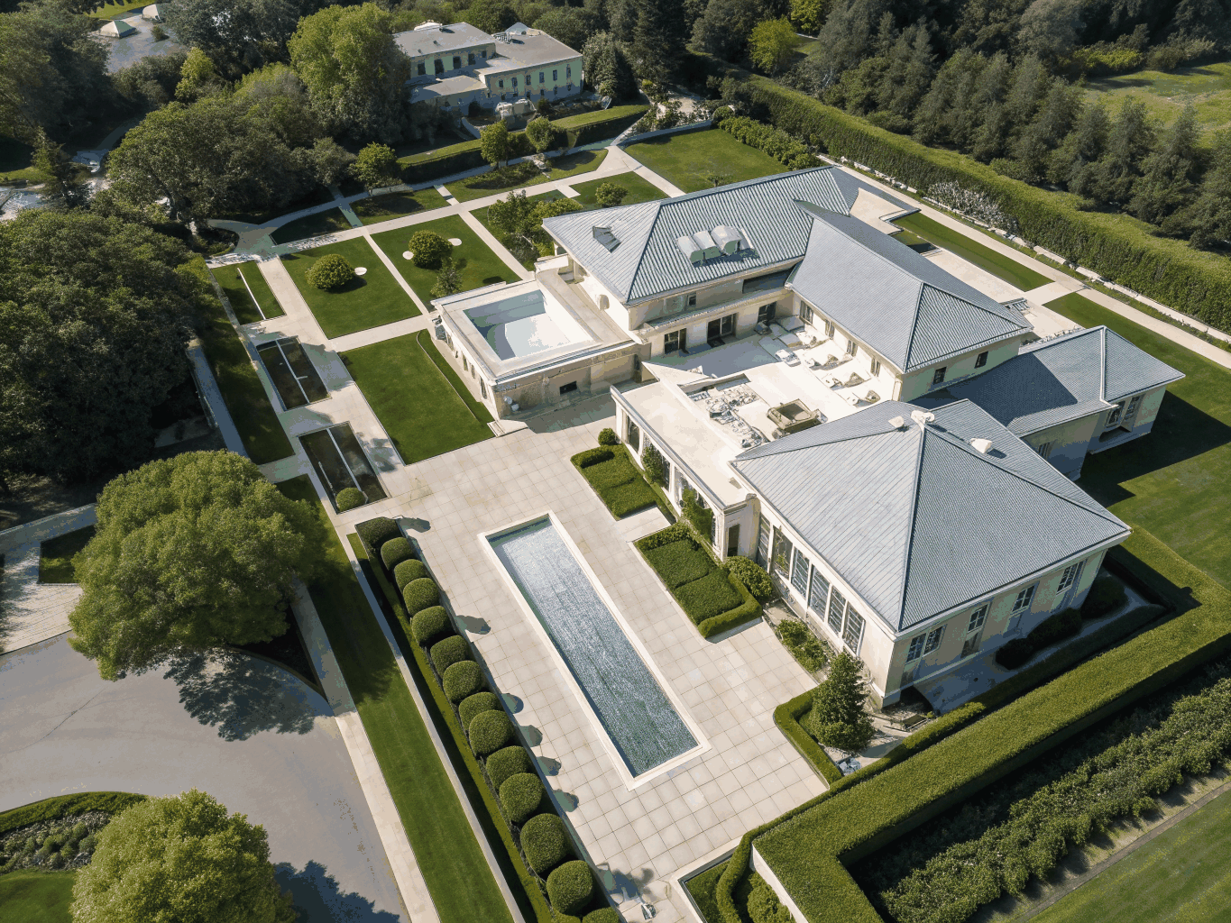 Documentary architectural photograph of Kendall sprawling single-family estate